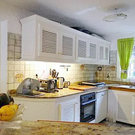 Beautiful Near Porto-vecchio With Garden And Wifi, 100 Metres Fr *